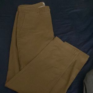 Goodfellows khaki, 33 waist, dark tan-light brown